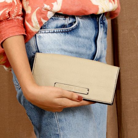 Handcrafted Honey Dew Wallet Leather Refined Artistic